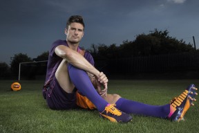 世界足球年鉴发布，盘点年度精彩时刻，世界足坛经典比赛