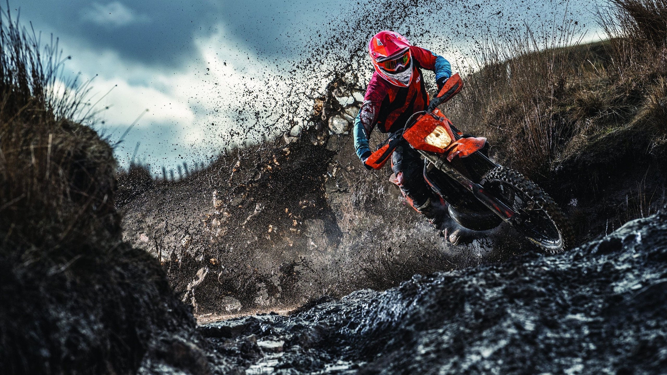 “马科斯·莫奇的反击能力与防守意识，帮助阿根廷美洲狮队应对强敌”