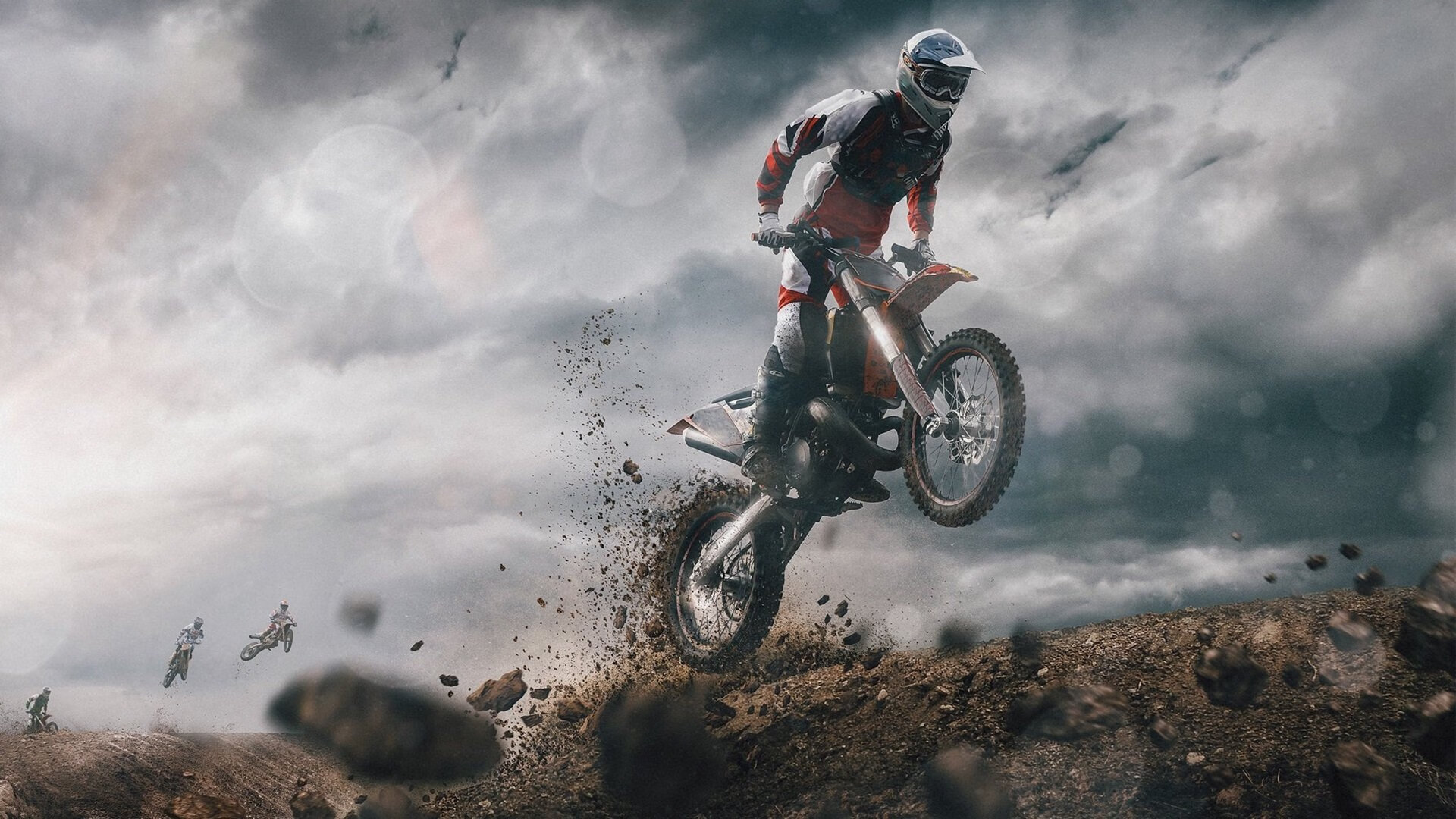 乔治连续抢断带动快船反击得分，乔治四年1.9亿美元续约快船