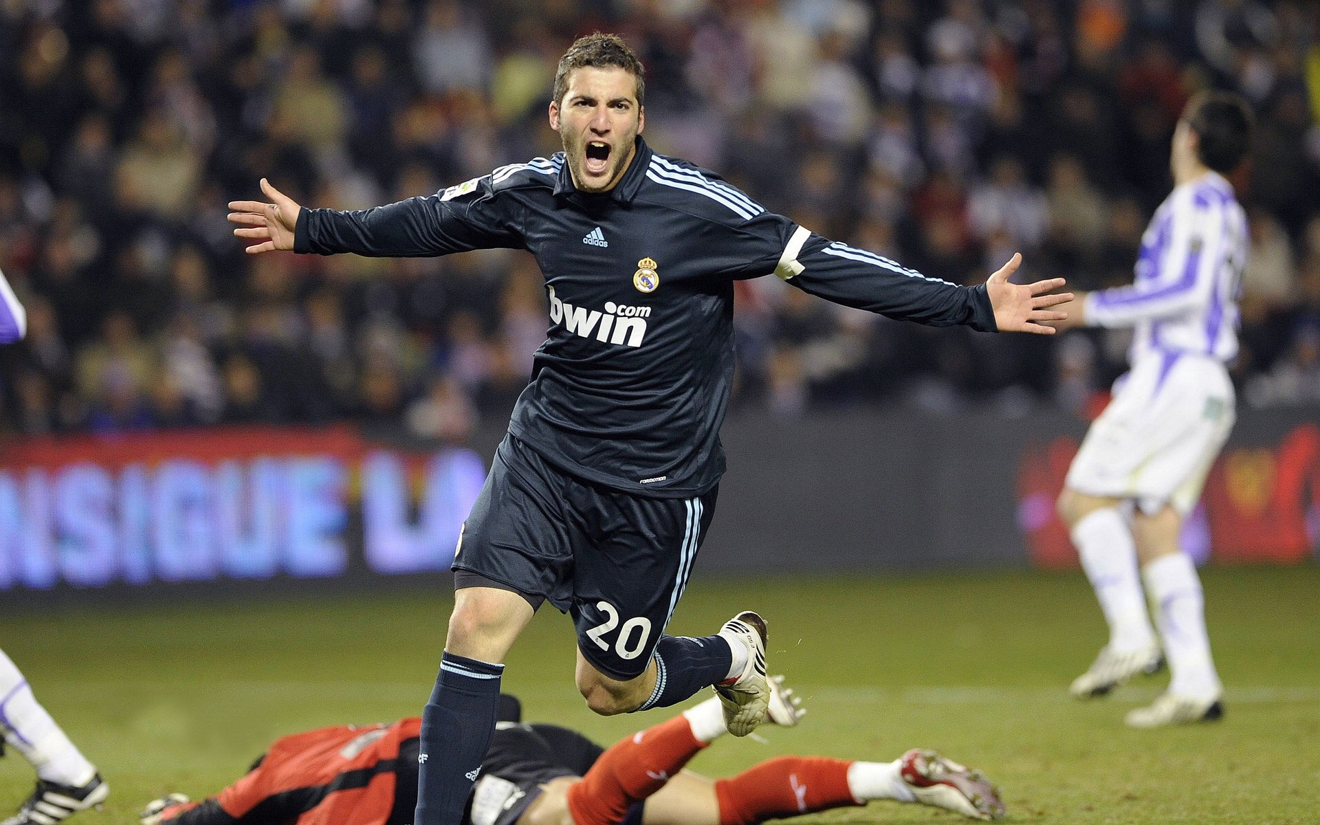 欧洲杯战局变化：局势逐渐明朗，精彩不断！，欧洲杯战果